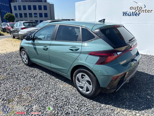 Hyundai / i20 / Grau / / / 