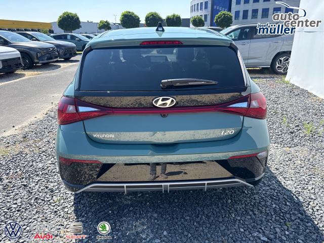 Hyundai / i20 / Grau / / / 