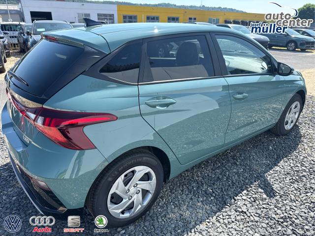 Hyundai / i20 / Grau / / / 