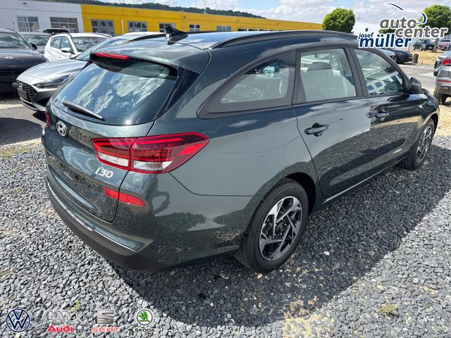 Hyundai / i30 / Grau / / / 