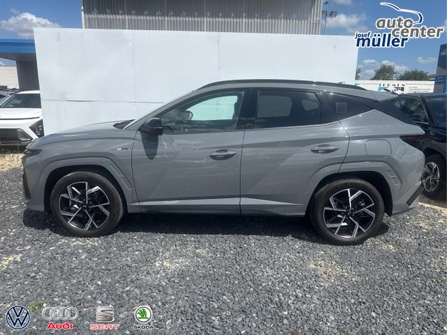 Hyundai / TUCSON / Grau / / / 