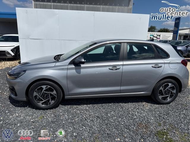 Hyundai / i30 / Grau / / / 
