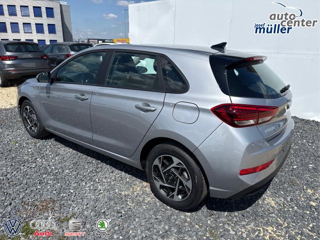 Hyundai / i30 / Grau / / / 