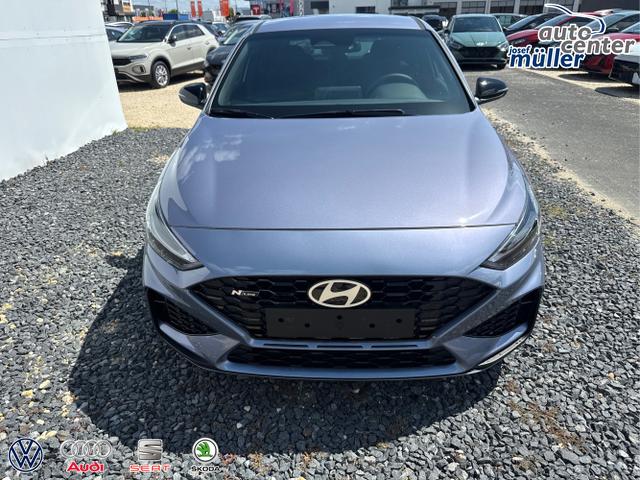 Hyundai / i30 / Grau / / / 