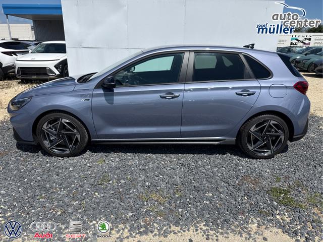 Hyundai / i30 / Grau / / / 