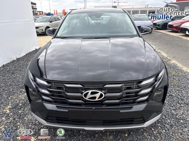 Hyundai / TUCSON / Grau / / / 
