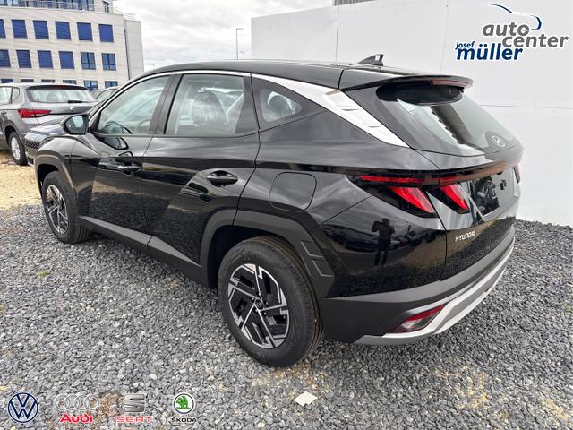 Hyundai / TUCSON / Grau / / / 