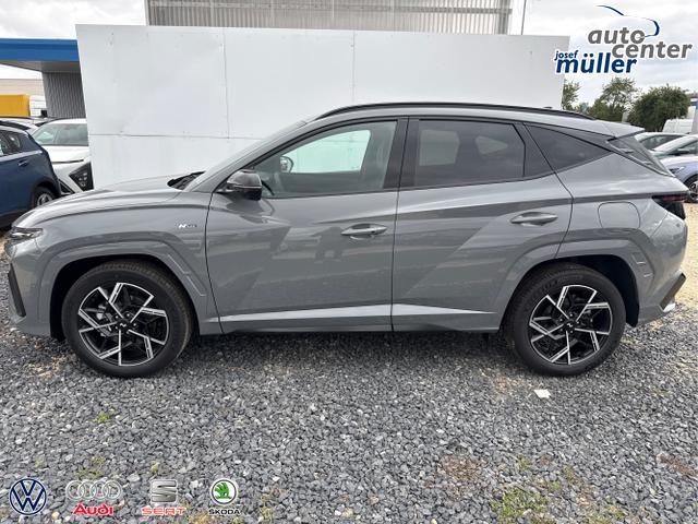Hyundai / TUCSON / Grau / / / 