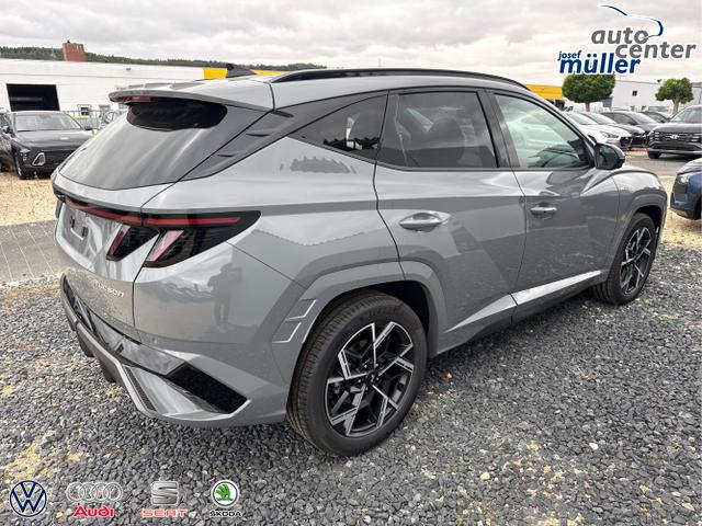Hyundai / TUCSON / Grau / / / 