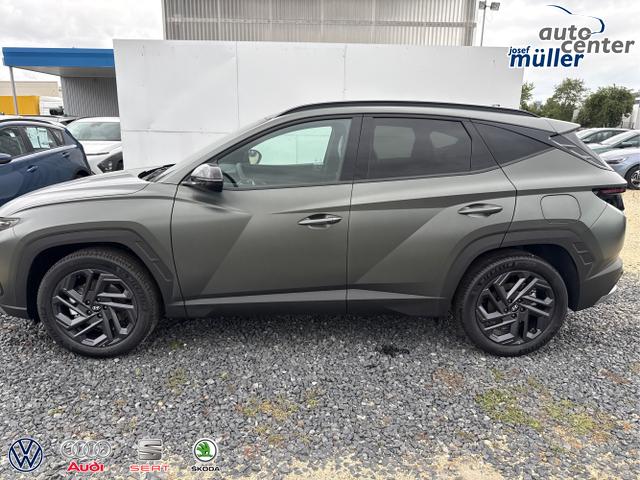 Hyundai / TUCSON / Grau / / / 