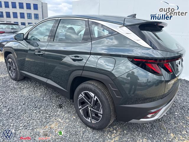 Hyundai / TUCSON / Grau / / / 
