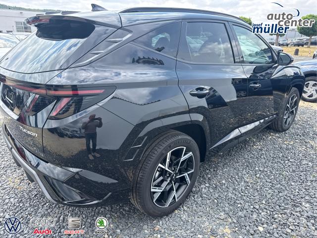 Hyundai / TUCSON / Grau / / / 