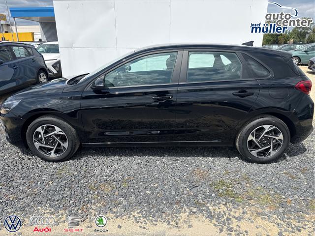 Hyundai / i30 / Grau / / / 
