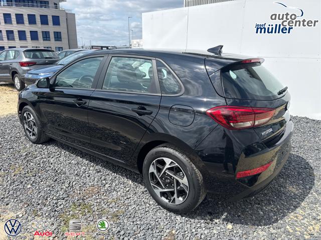 Hyundai / i30 / Grau / / / 