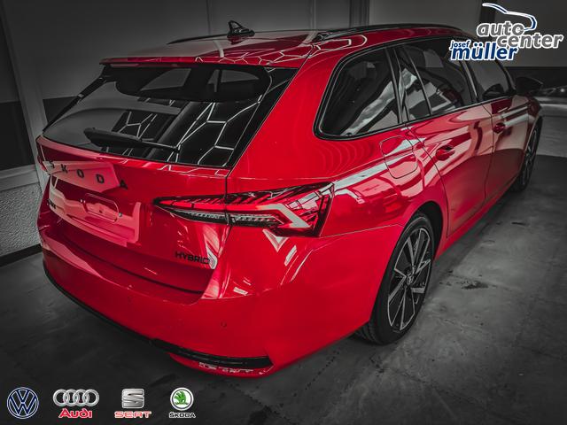 Skoda Octavia Combi SPORTLINE DSG PANO AHK MATRIX ACC SHZ RFK 
