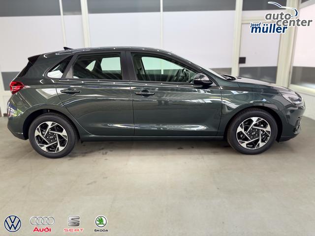 Hyundai i30 STYLE DCT ALU SHZ NAVI RFK PDC 