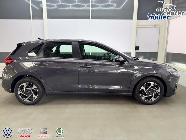 Hyundai i30 STYLE DCT ALU SHZ NAVI RFK PDC 