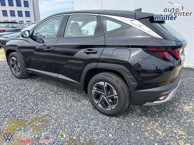 Hyundai / TUCSON / Grau / / / 