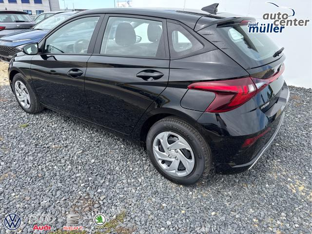 Hyundai / i20 / Grau / / / 