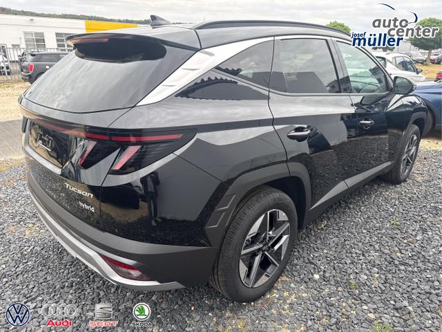 Hyundai / TUCSON / Grau / / / 