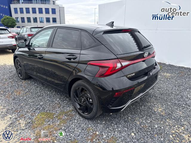 Hyundai / i20 / Grau / / / 