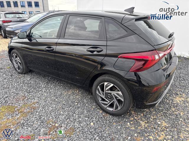 Hyundai / i20 / Grau / / / 