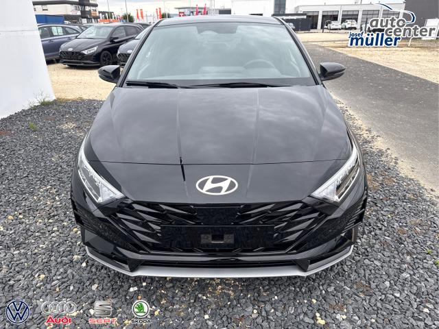 Hyundai / i20 / Grau / / / 