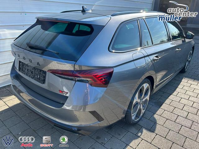 Skoda Octavia Combi RS Kombi 2.0 TSI DSG 265 PS AHK*Panorama*DCC*19"*Android Auto*Navi*SHZ*360&deg;*E-Heck 