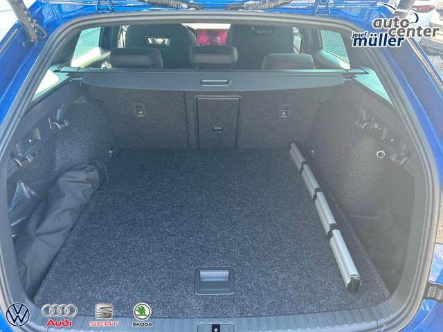 Skoda Octavia Combi RS Kombi 2.0 TSI DSG 265 PS AHK*Panorama*DCC*19"*Android Auto*Navi*SHZ*360&deg;*E-Heck 