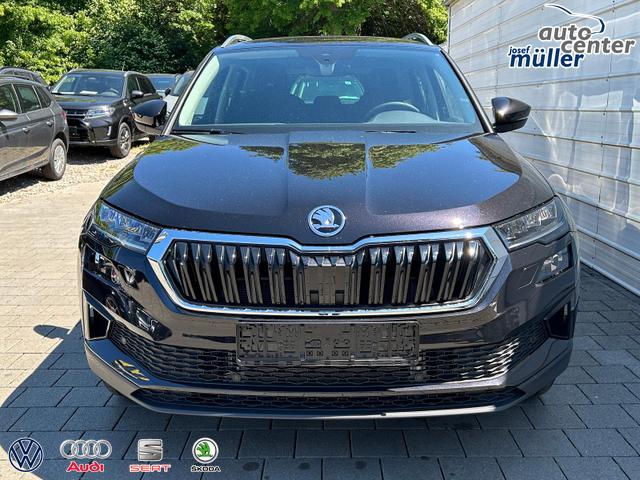 Skoda Karoq Extra 2.0 TDI DSG AHK*Android Auto*SHZ*ACC*Keyless*Kamera*17" LM* 2Z Klimaauto*SUNSET 
