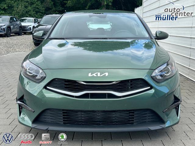 Kia Ceed Silver Android 1.5 T-GDi, DCT Auto*Navi*WinterPak*Kamera*Klima*PDC hinten 