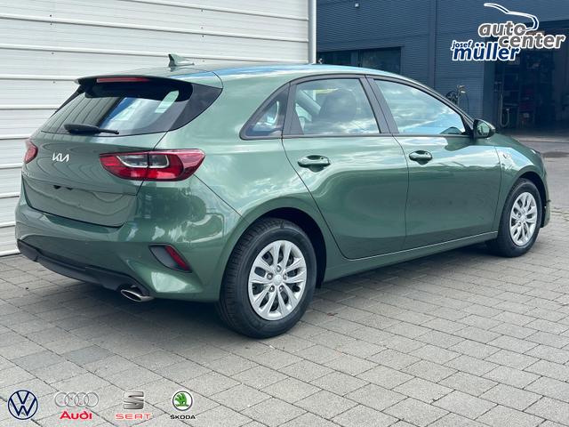 Kia Ceed Silver Android 1.5 T-GDi, DCT Auto*Navi*WinterPak*Kamera*Klima*PDC hinten 