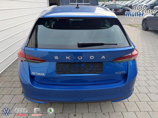 Skoda Octavia Combi Selection Kombi 1.5 TSI DSG AHK*Android Auto*ACC*SHZ*E-Heck*Keyless*Kamera*2Z Klimaauto 