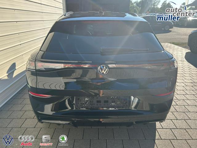 Volkswagen T-Roc R-Line 1.5 eTSI DSG Neues Modell*AHK*BlackStyle*Matrix*19"*Android Auto*EasyOpen*SHZ*Kamera*ParkAsstPro*ACC*Keyless 