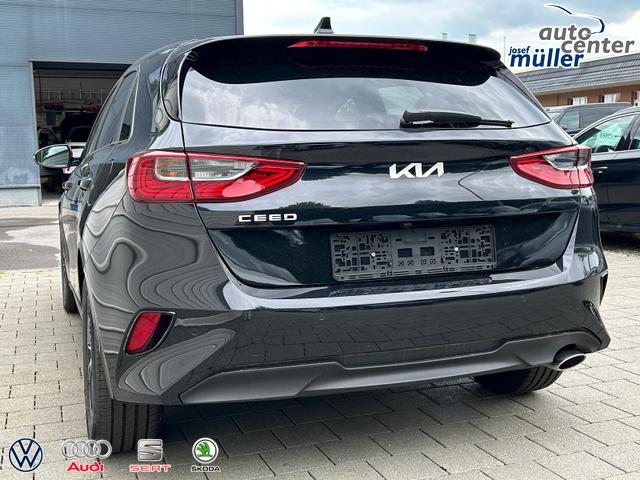 Kia Ceed Gold 1.5 T-GDi, DCT Android Auto*Navi*WinterPak*Klimaauto*16"*Kamera*PrivacyGlas* 