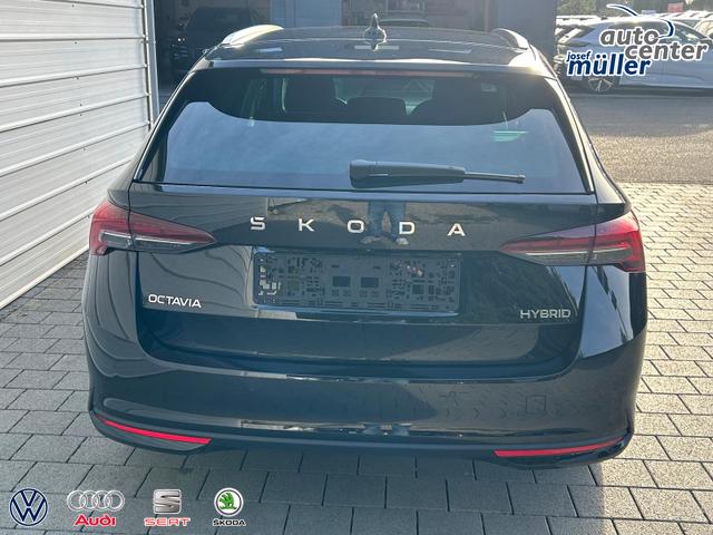 Skoda Octavia Combi Selection Kombi 1.5 TSI DSG AHK*Android Auto*ACC*SHZ*E-Heck*Keyless*Kamera*2Z Klimaauto 