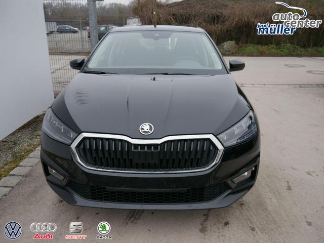 Skoda Fabia Selection 1.0 TSI *PDC-HI*LED*SHZ*NAVI-&Uuml;BER-SMARTLINK*KLIMA*BLUETOOTH 