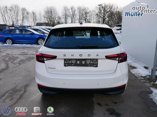 Skoda Fabia Selection 1.0 TSI *NAVI-&Uuml;BER-SMARTLINK*PDC-HI*LED*SHZ*KLIMA*RADIO 