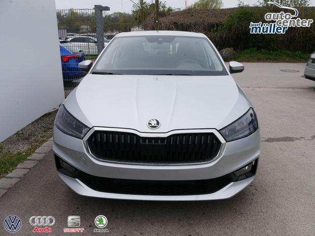 Skoda Fabia Selection 1.0 TSI *LED*PDC-HI*SMARTLINK*SHZ*BLUETOOTH*FRONT-ASSIST 