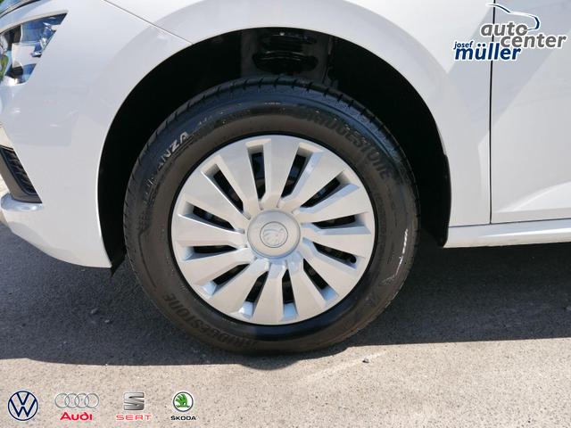 Skoda Kamiq Selection 1.0 TSI DSG*PDC-HINTEN*TEMPOMAT*SMARTLINK*SHZ*LED*KLIMAAUTOMATIK* 