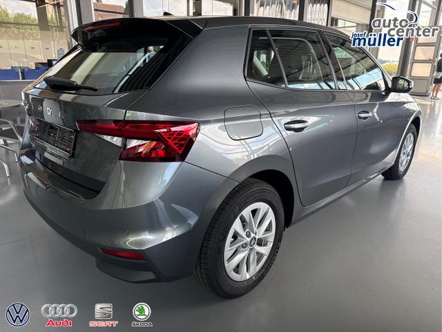 Skoda / Fabia / Grau / / / 