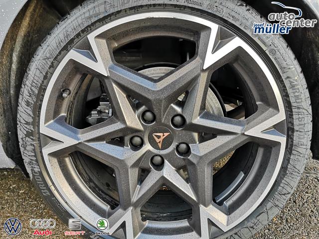 Cupra Leon Sportstourer 2.0 TSI 245 kW 4Drive VZ Kombi 2.0TSI DSG 4x4 ABT AHK GV5 LED el. Hk Pano 