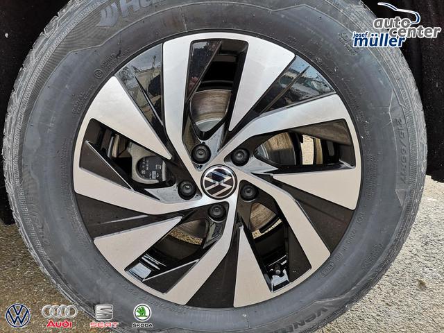 Volkswagen Tiguan 2.0 TDI Life 4x4 LED GV5 AHK ACC Navi 