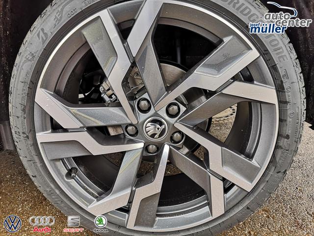 Skoda Karoq Sportline 2.0TDI DSG 4x4 AHK Matrix Pano Sound Leder 19 Zoll 