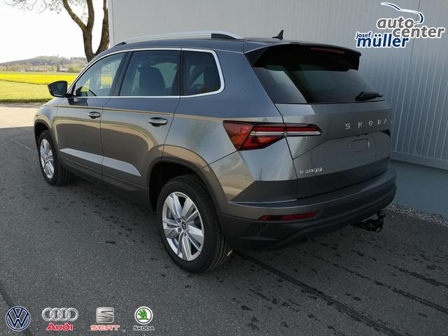 Skoda Karoq Selection 1.5 TSI DSG GV5 AHK 17 Ladeb 