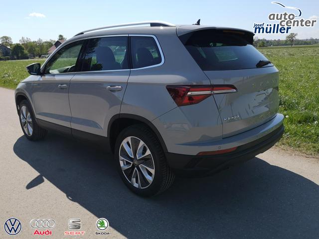 Skoda Karoq Selection 2.0 TDI DSG 4x4 GV5 AHK 18 Ladeb 