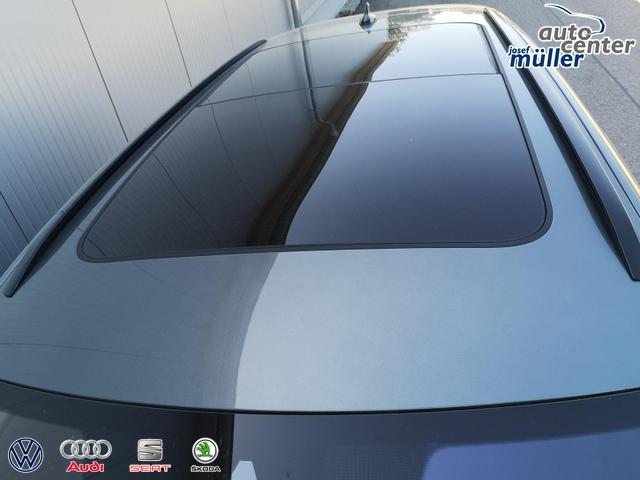 Skoda Octavia Combi 2.0 TSI 195 kW RS Kombi 2.0TSI Pano Matrix Area AHK Sound GV5 