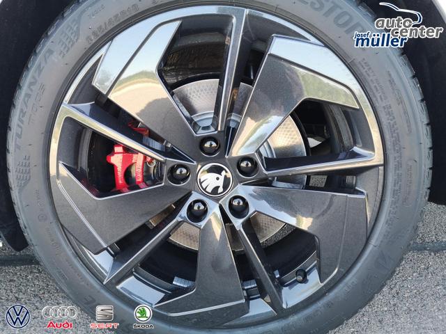 Skoda Octavia Combi 2.0 TSI 195 kW RS Kombi 2.0TSI Pano Matrix Area AHK Sound GV5 