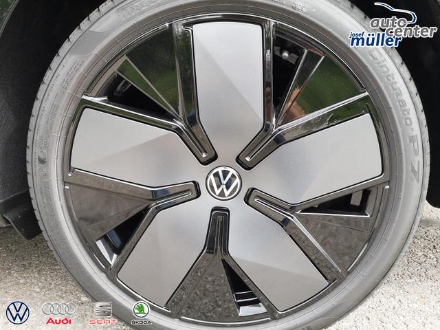 Volkswagen Passat Variant 2.0 TDI 142 kW 4Motion R-Line DSG Pano 19 Zoll Head Up AHK Navi 