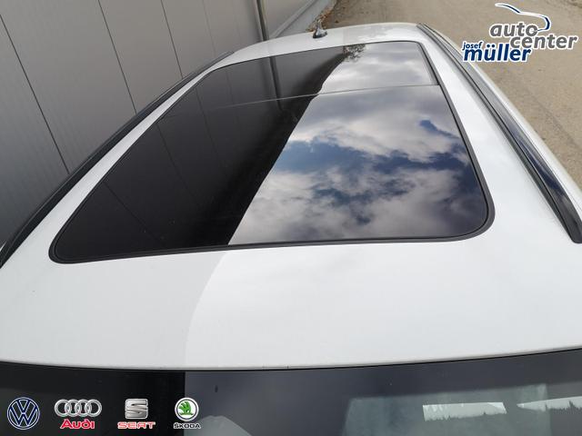 Volkswagen Passat Variant 2.0 TDI 142 kW 4Motion R-Line DSG Pano 19 Zoll Head Up AHK Navi 